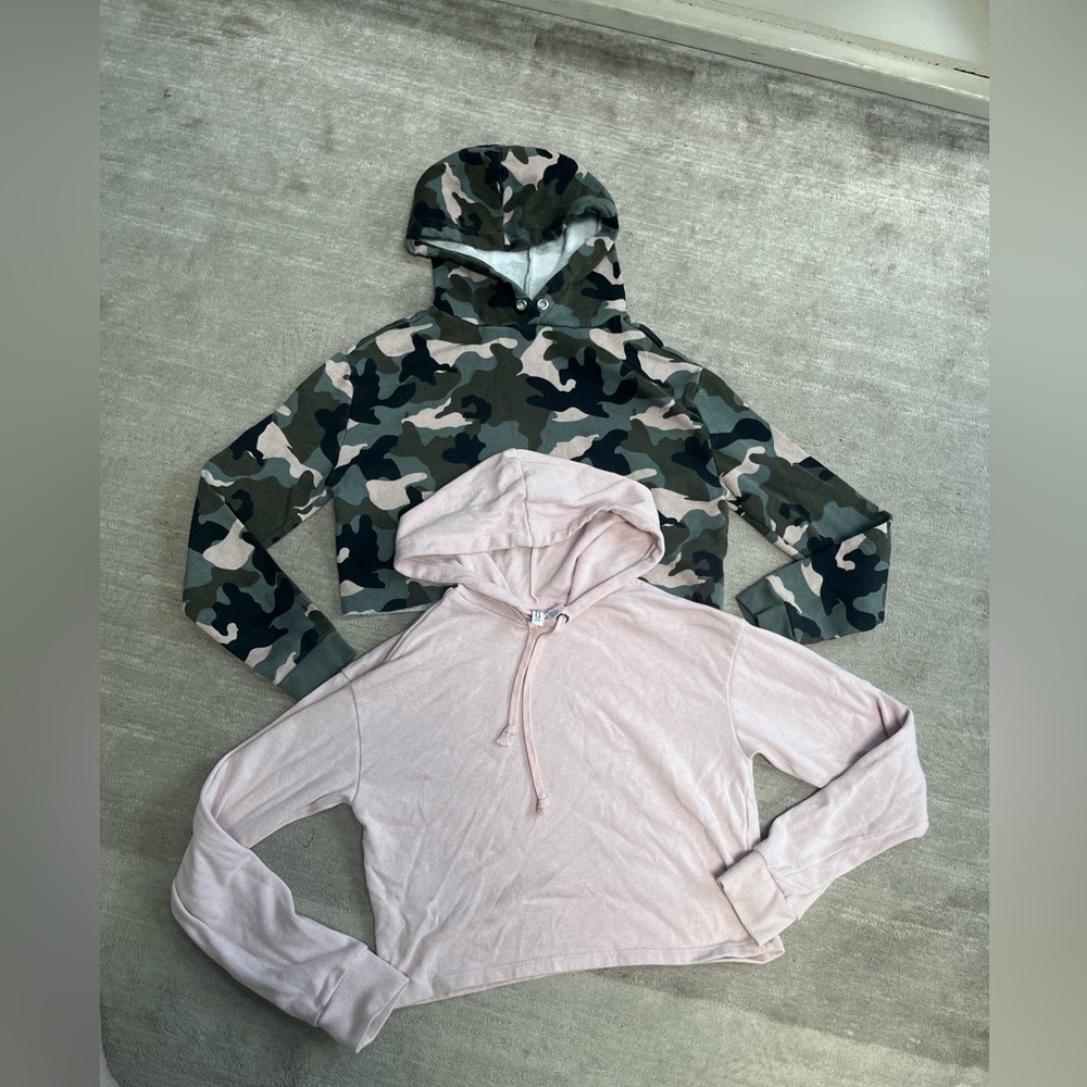 Womens xs crop hoodie set of 2